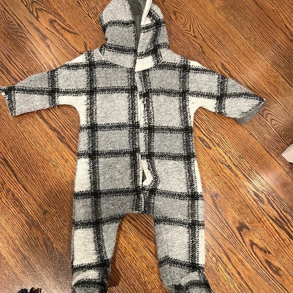 Plaid Wool Winter Bunting Outfit - Picture 1 of 4